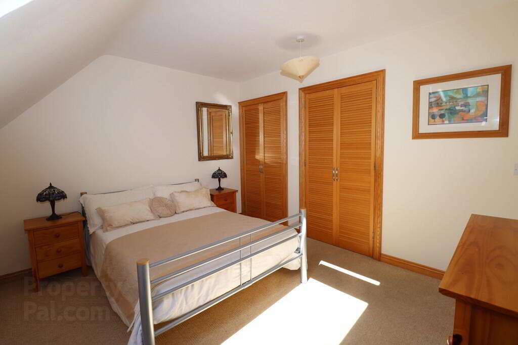 6 Apiary Court 13 of 19