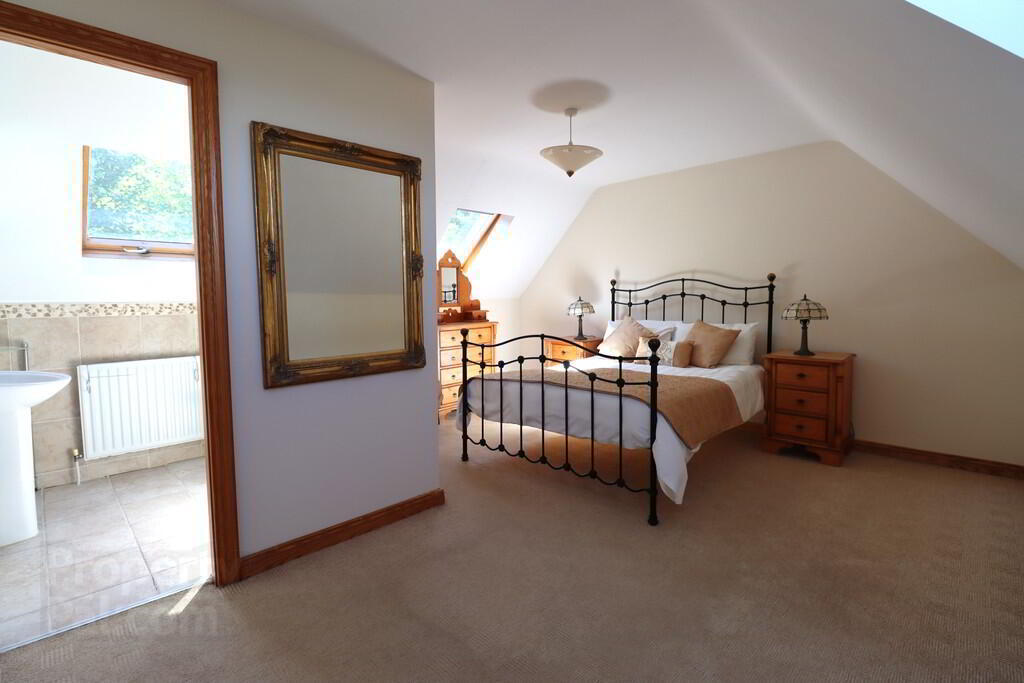6 Apiary Court 10 of 19