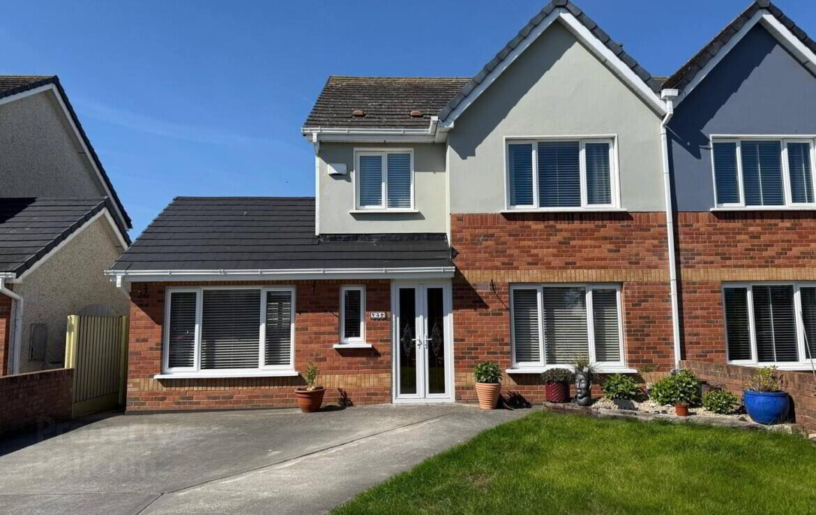 5 Castlemartin Drive 1 of 40