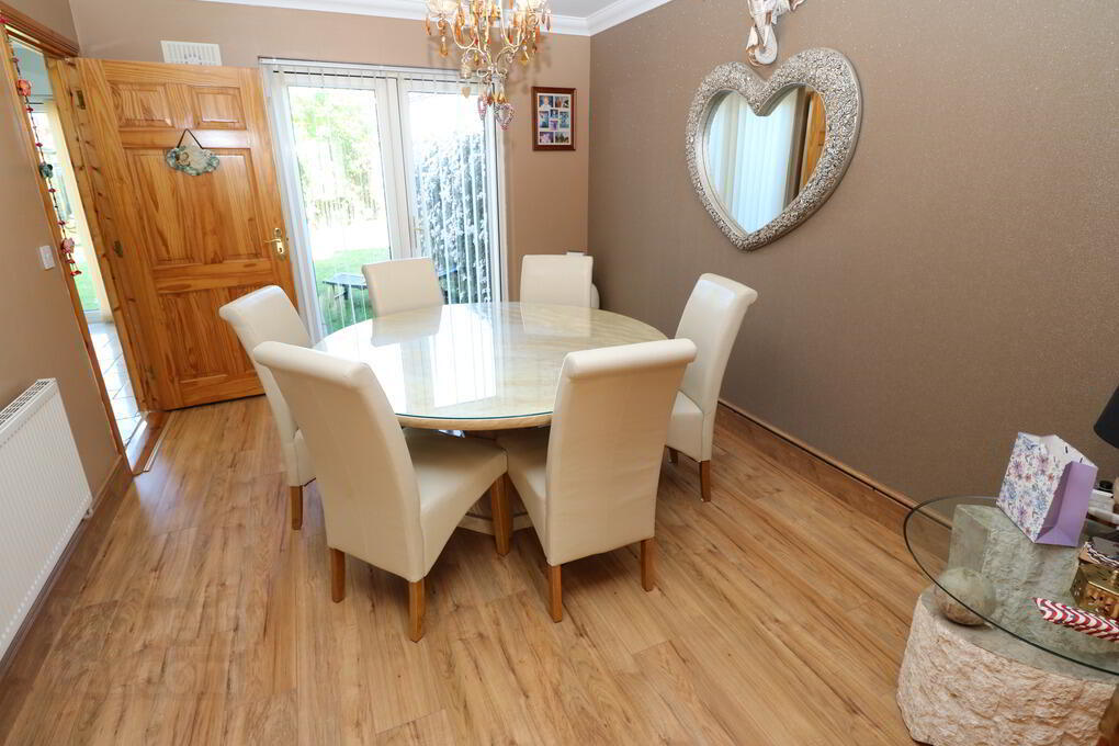 5 Castlemartin Drive 15 of 40