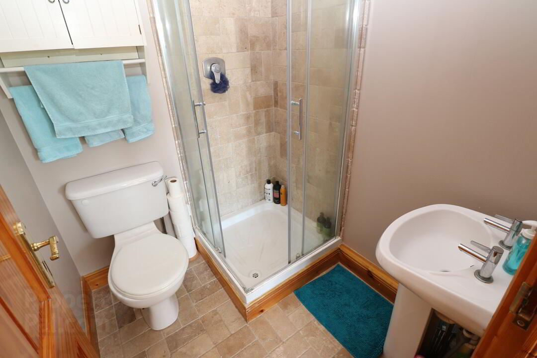 5 Castlemartin Drive 26 of 40