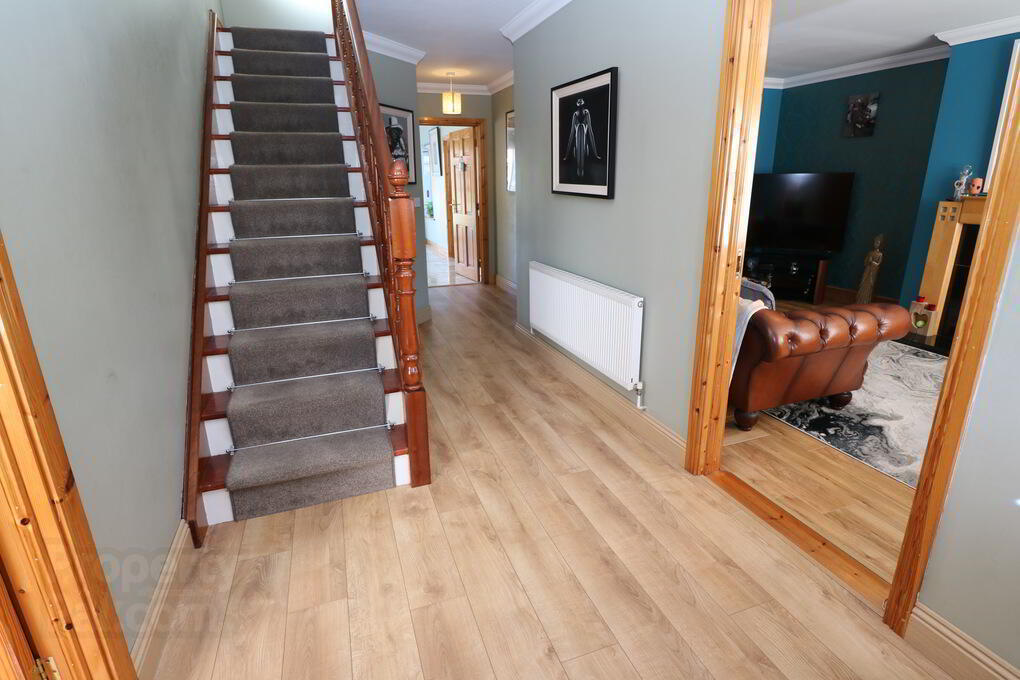 5 Castlemartin Drive 4 of 40