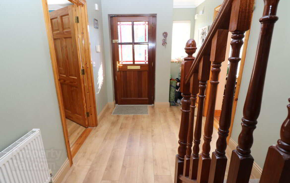 5 Castlemartin Drive 7 of 40