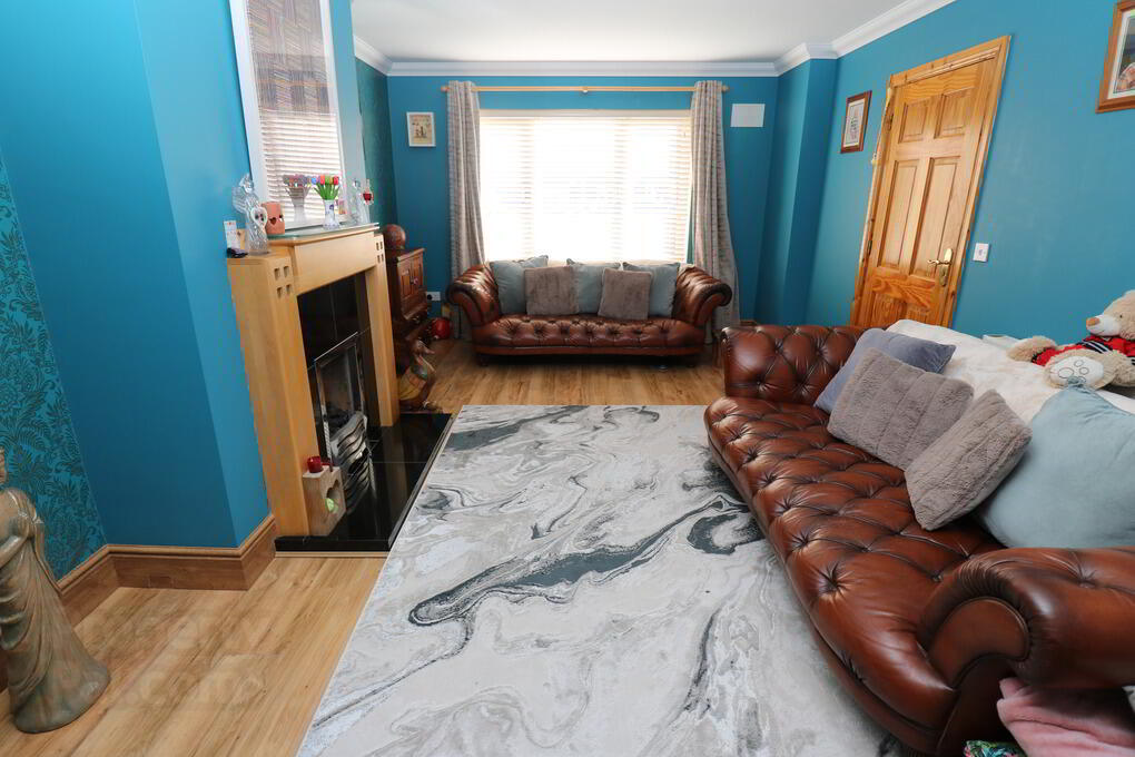 5 Castlemartin Drive 12 of 40