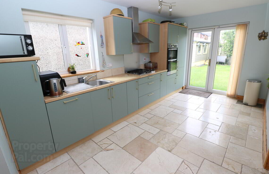 5 Castlemartin Drive 18 of 40