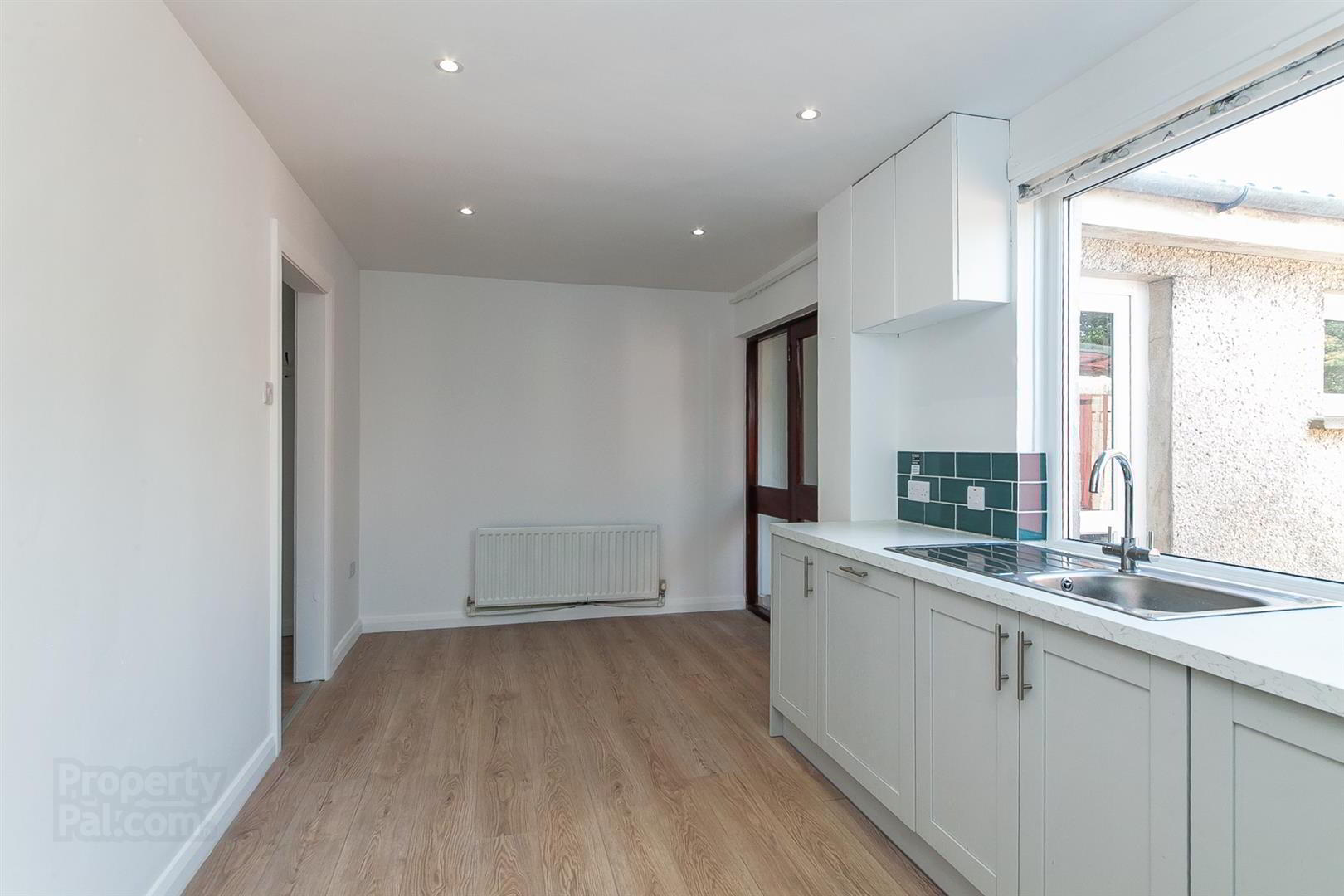 33 Westmount Avenue 8 of 23