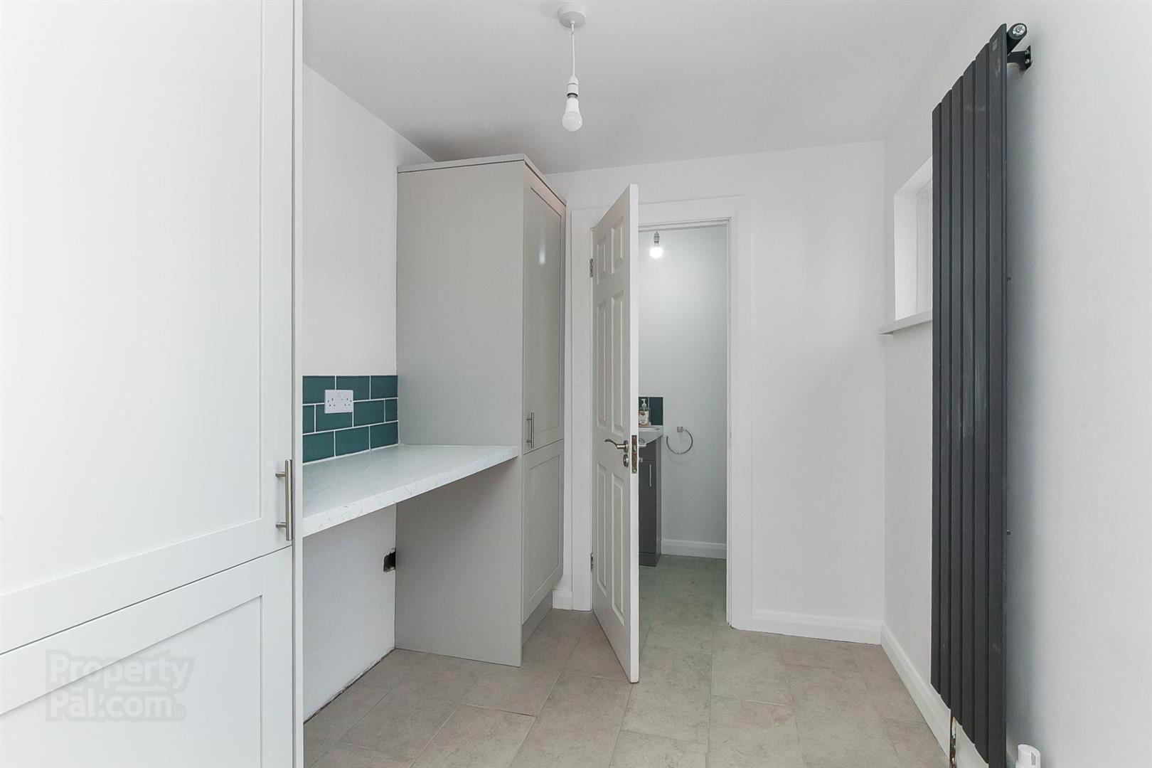 33 Westmount Avenue 9 of 23
