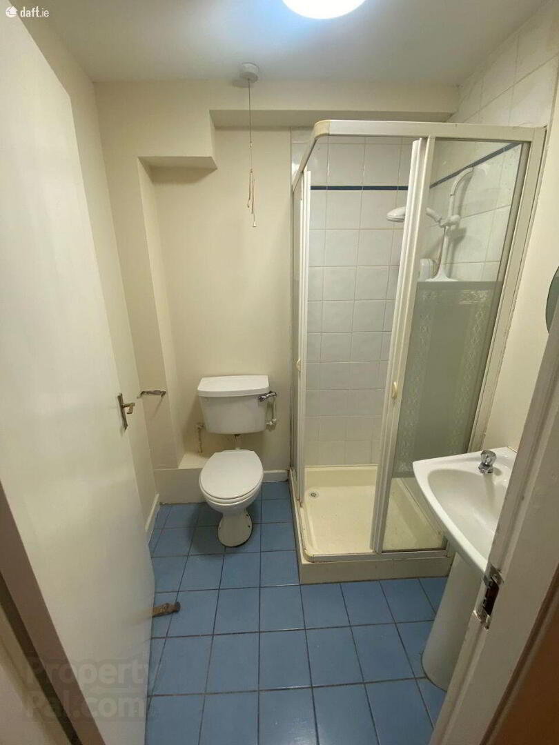 Apartment 1 103/104 Thomas Davis Street 4 of 5