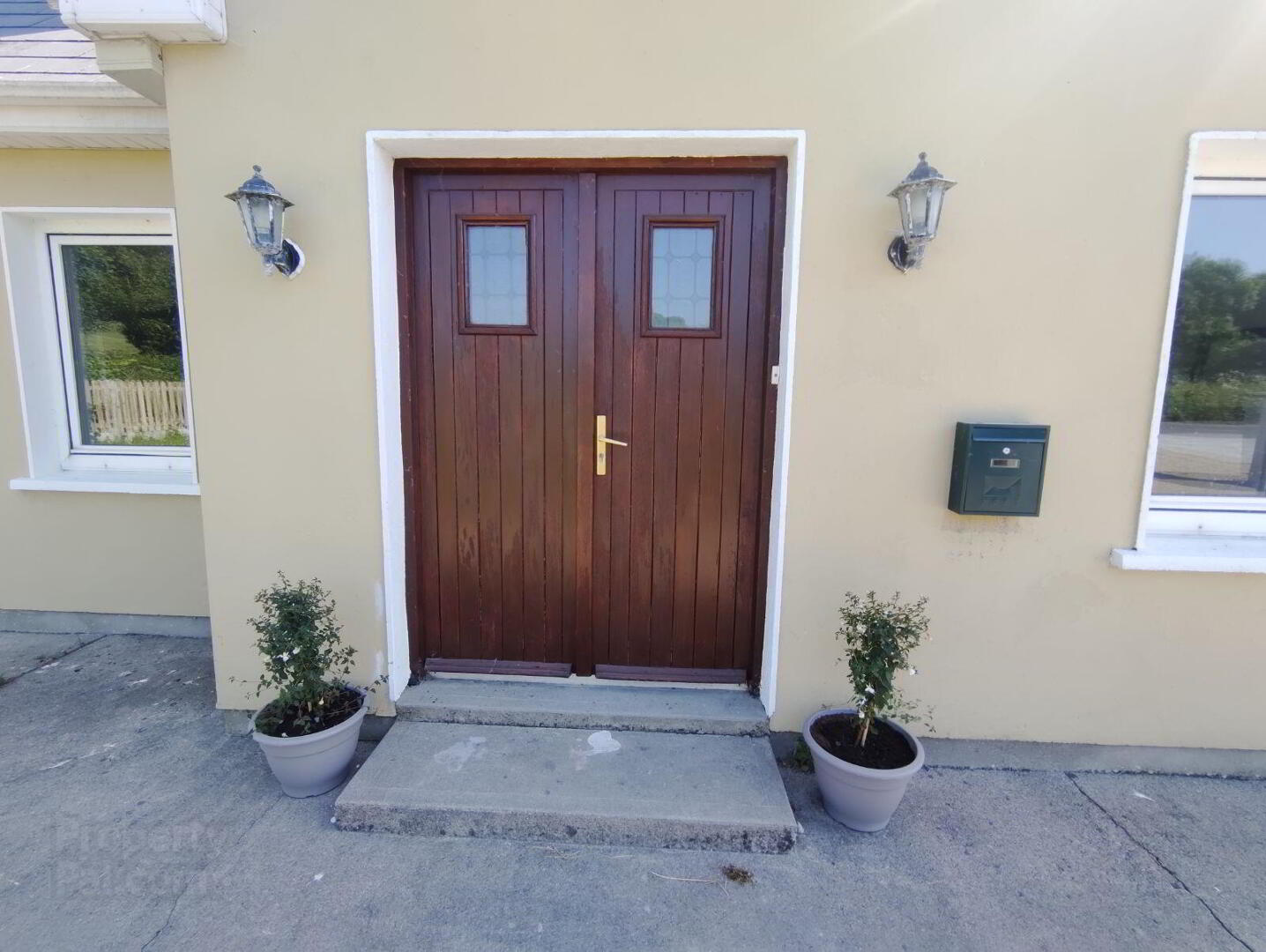 property description image