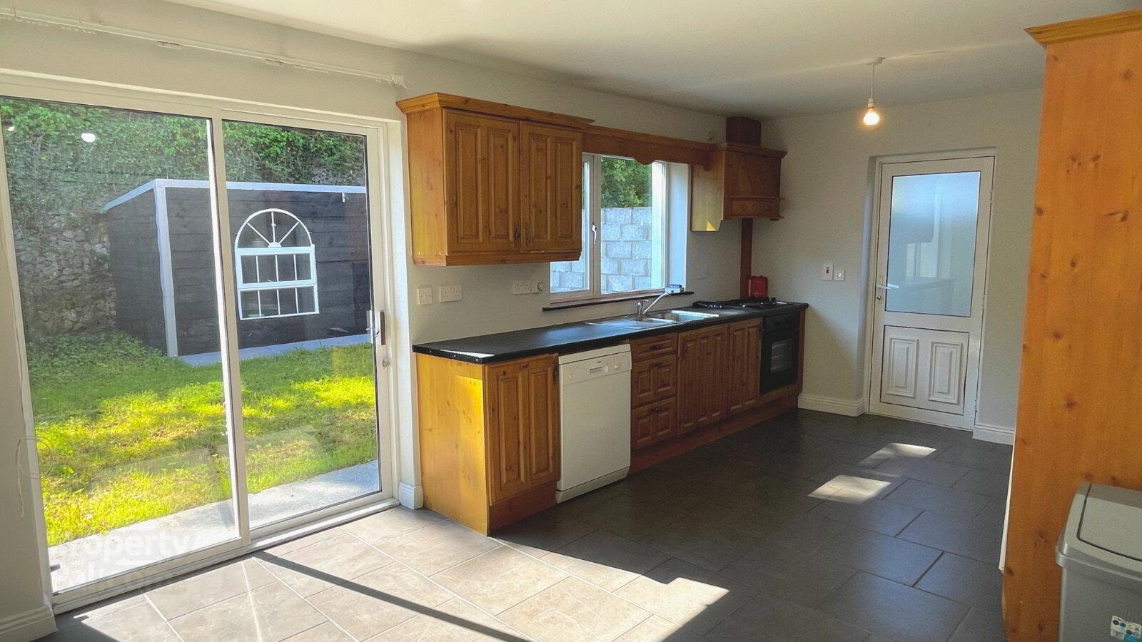 7 Willowbrook 9 of 28
