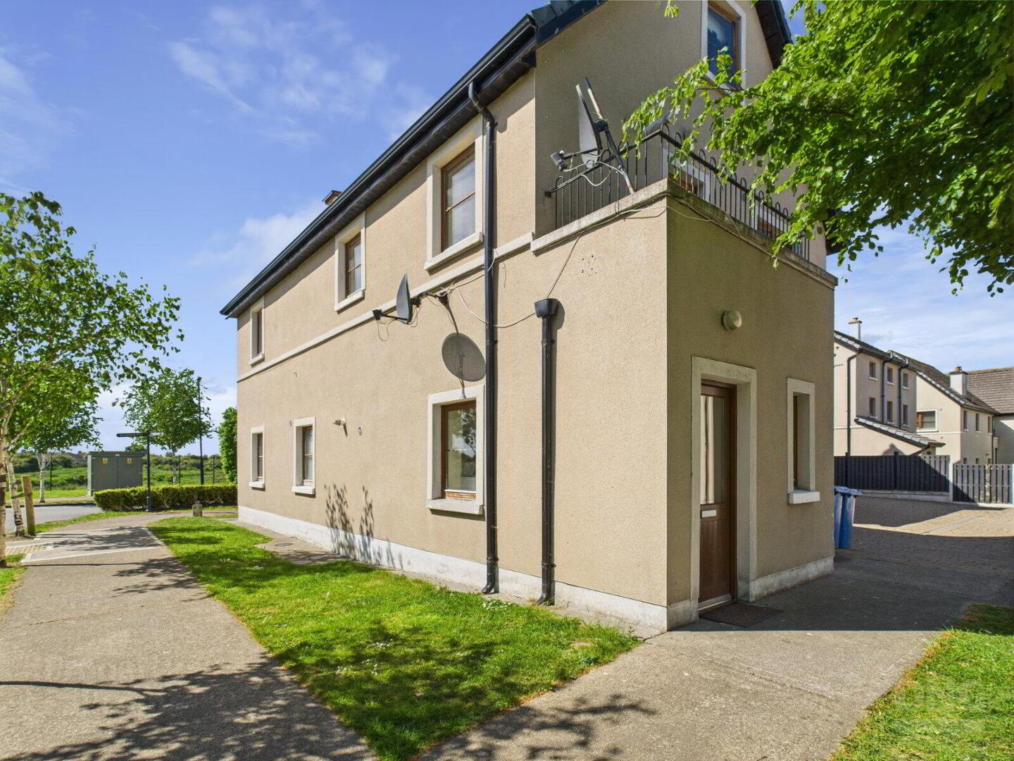 41 Abbeybrook Garden 1 of 17