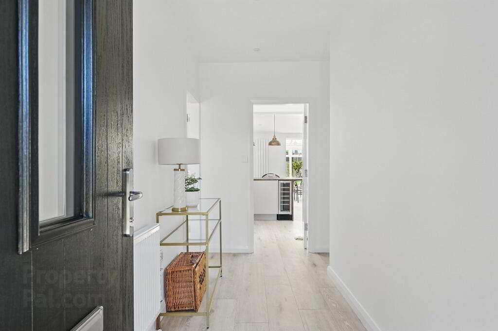 5 Greenvale 3 of 17