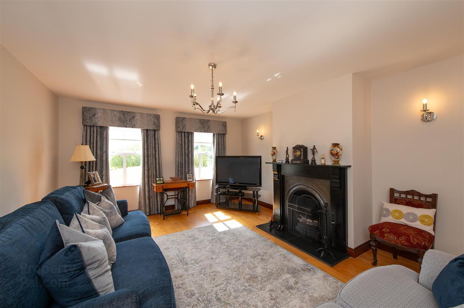 59 Manse Road 3 of 42