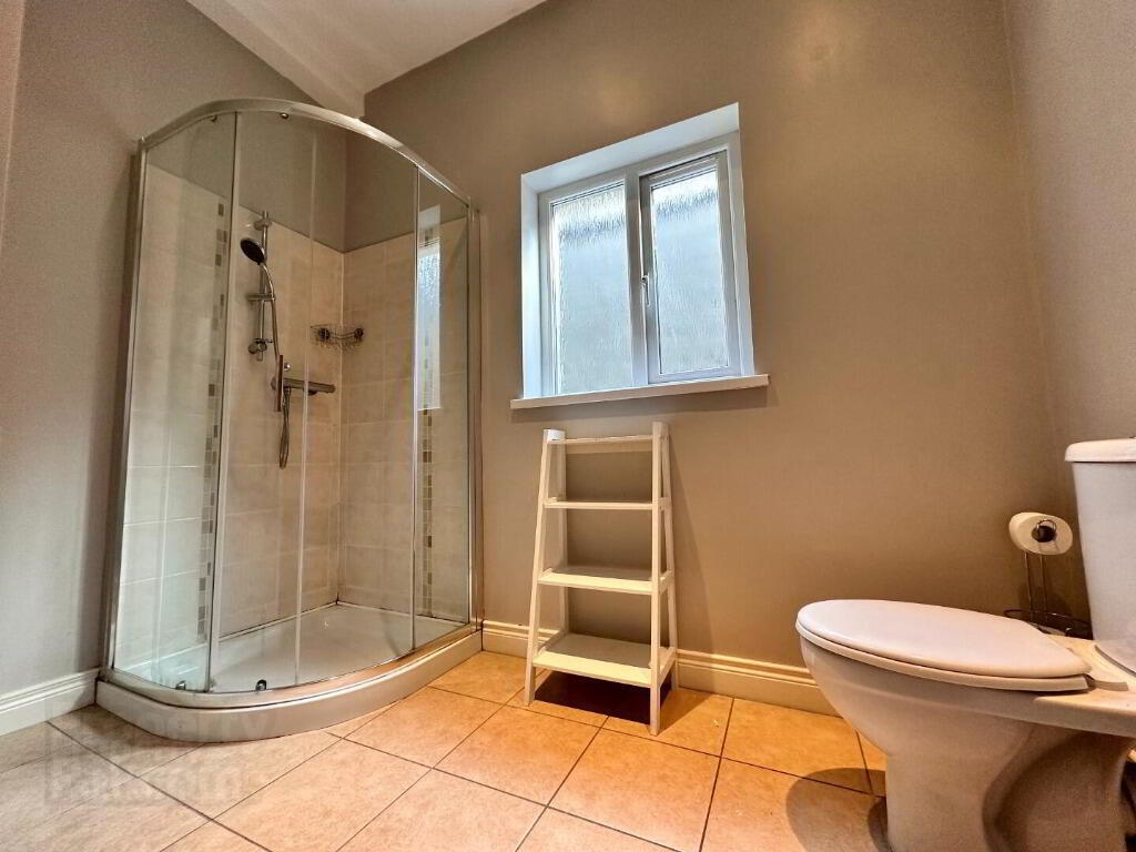 53 Sandhurst Gardens 10 of 13