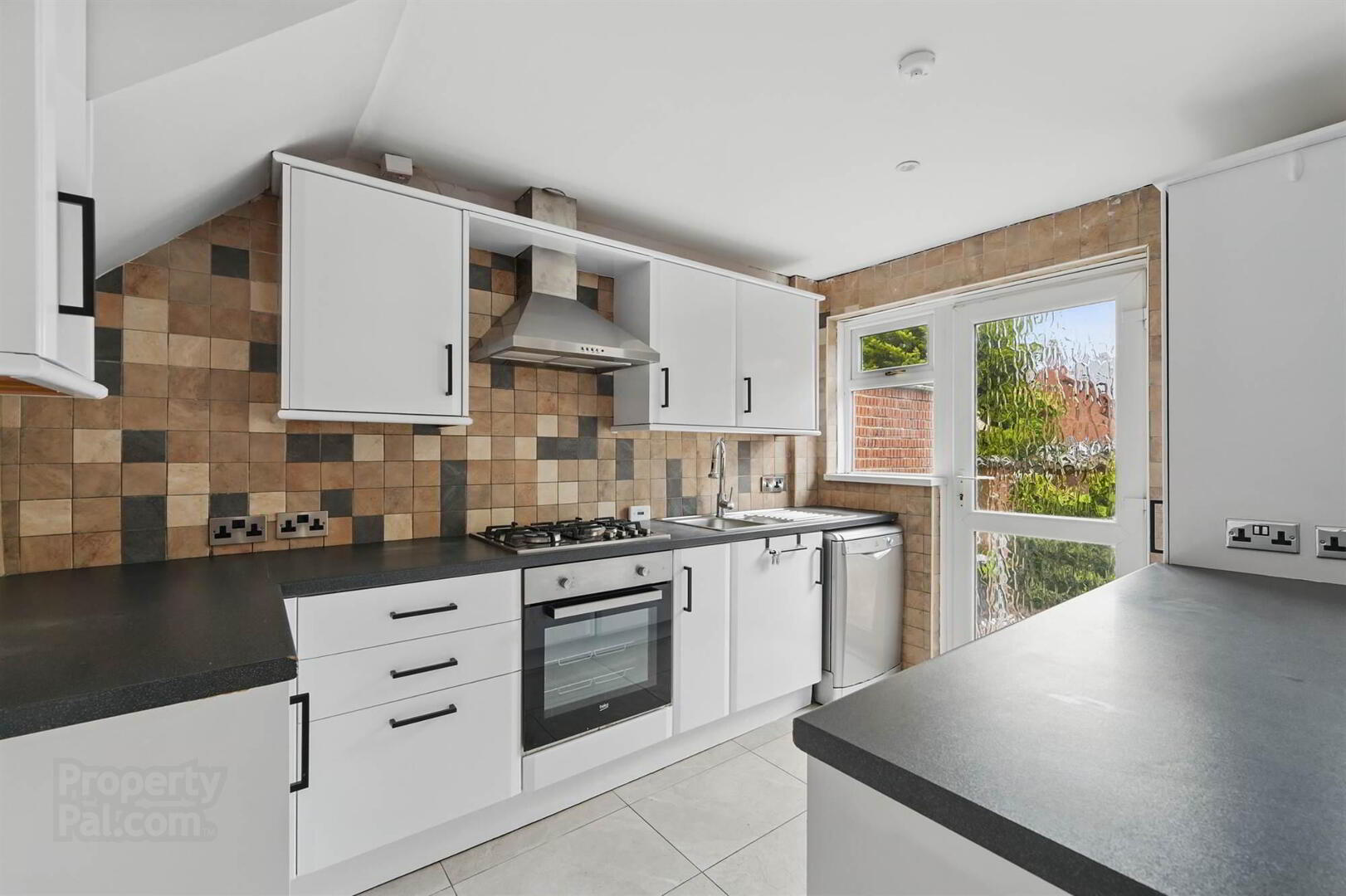 11 Willisfield Park 7 of 17