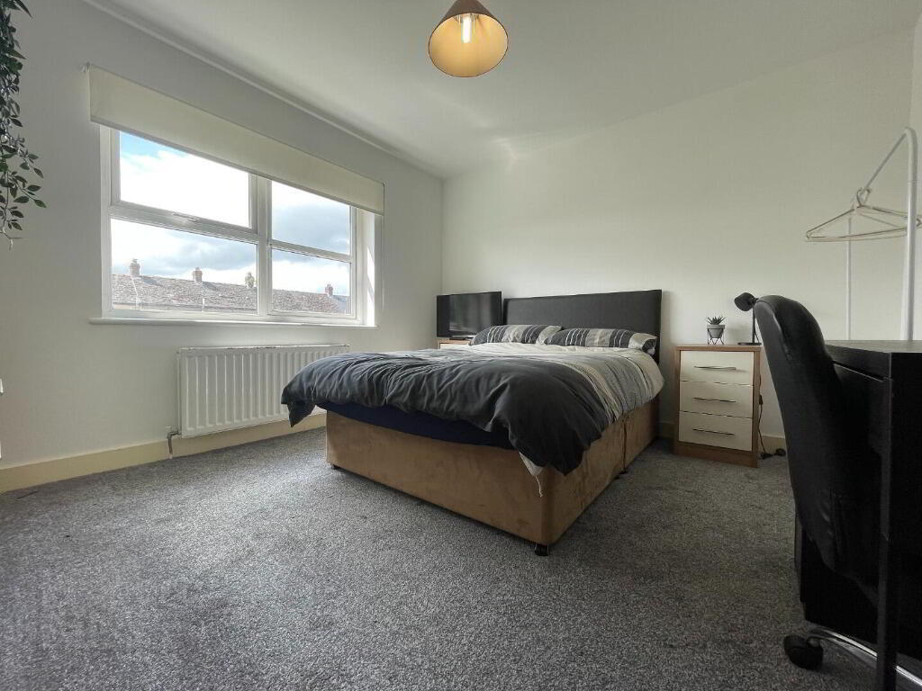 55 Northbrook Street 5 of 11