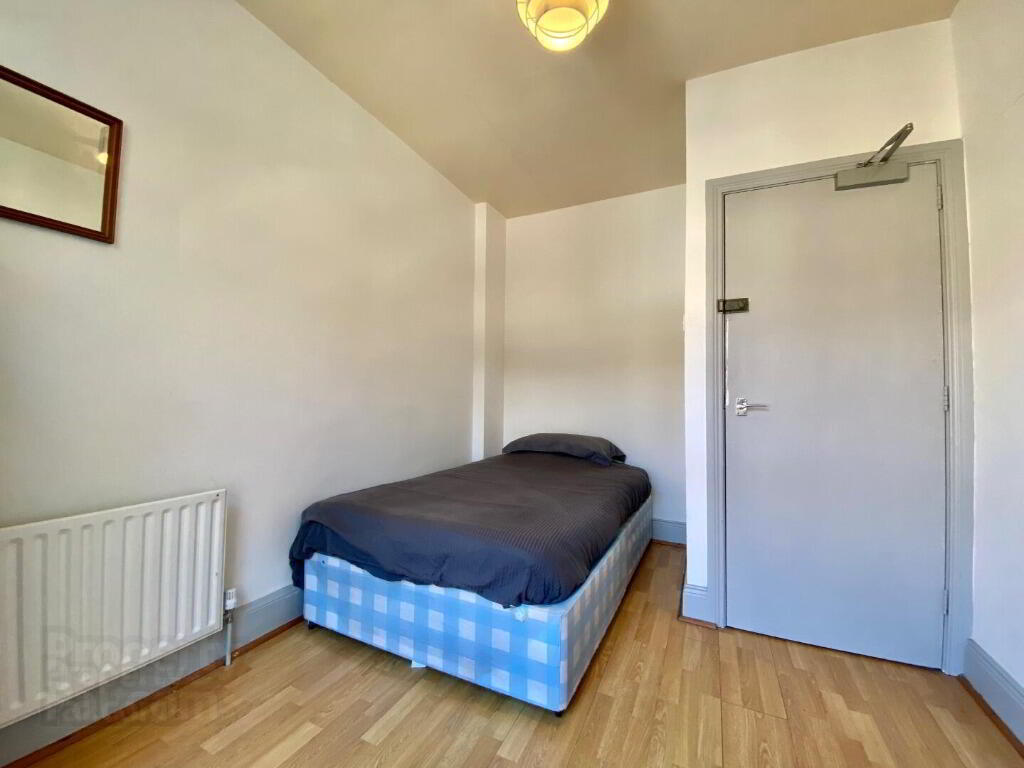 18 Wellington Park Avenue 15 of 21