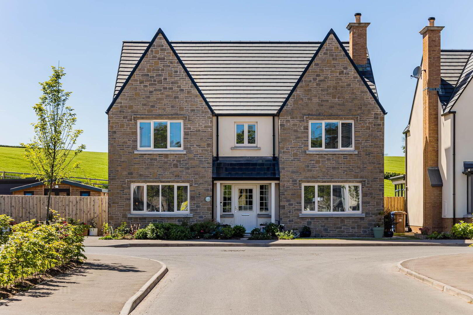 49 Ashgrove Walk 1 of 28