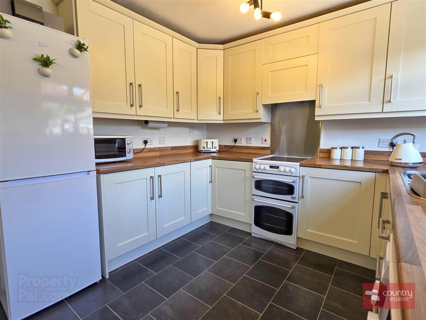 8 Coolehill Crescent 11 of 28