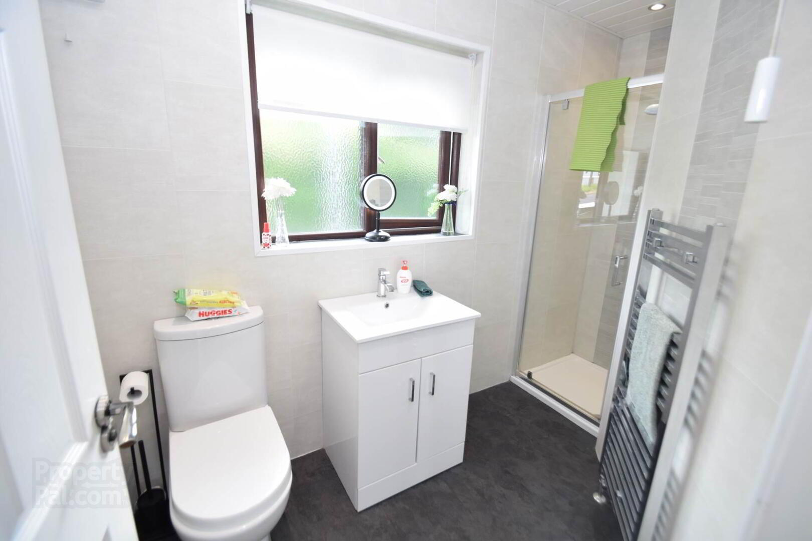 17a Hawthorn Hill 17 of 32