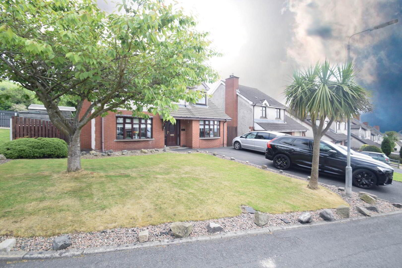 17a Hawthorn Hill 2 of 32