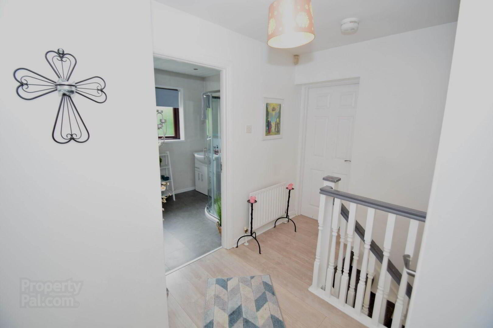 17a Hawthorn Hill 14 of 32