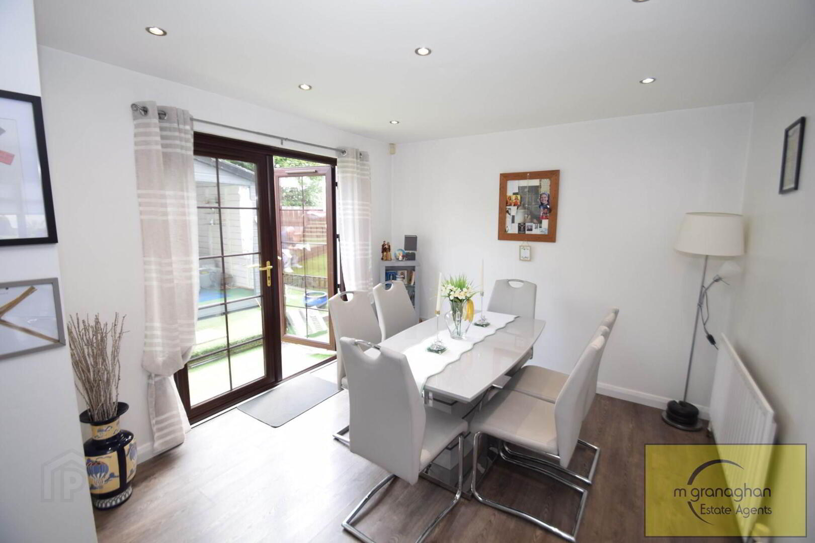 17a Hawthorn Hill 11 of 33