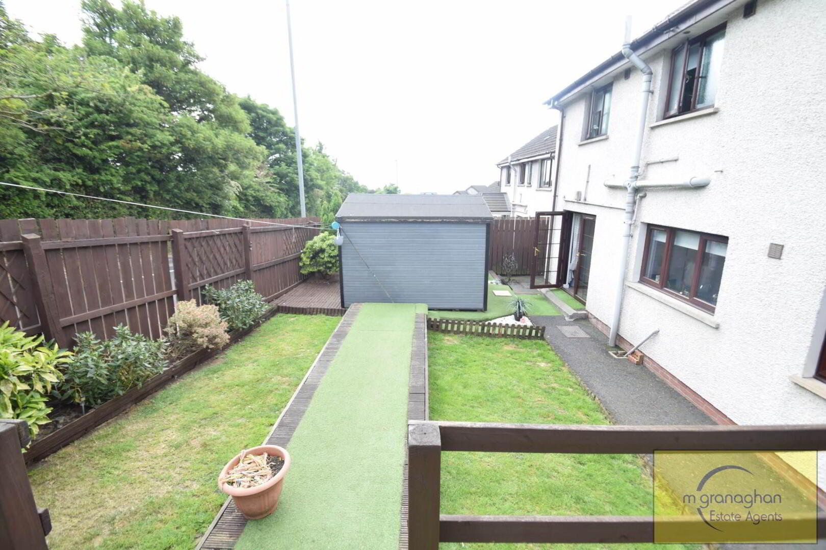 17a Hawthorn Hill 26 of 33