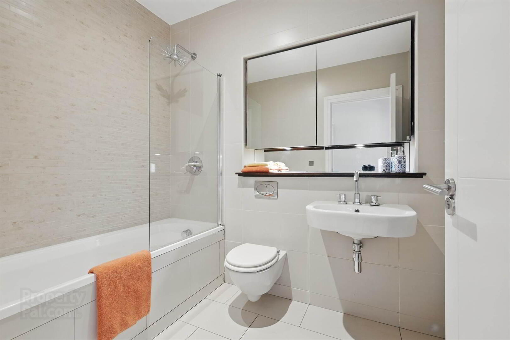 B5 Apt Malone Square, 42 Windsor Park 11 of 12