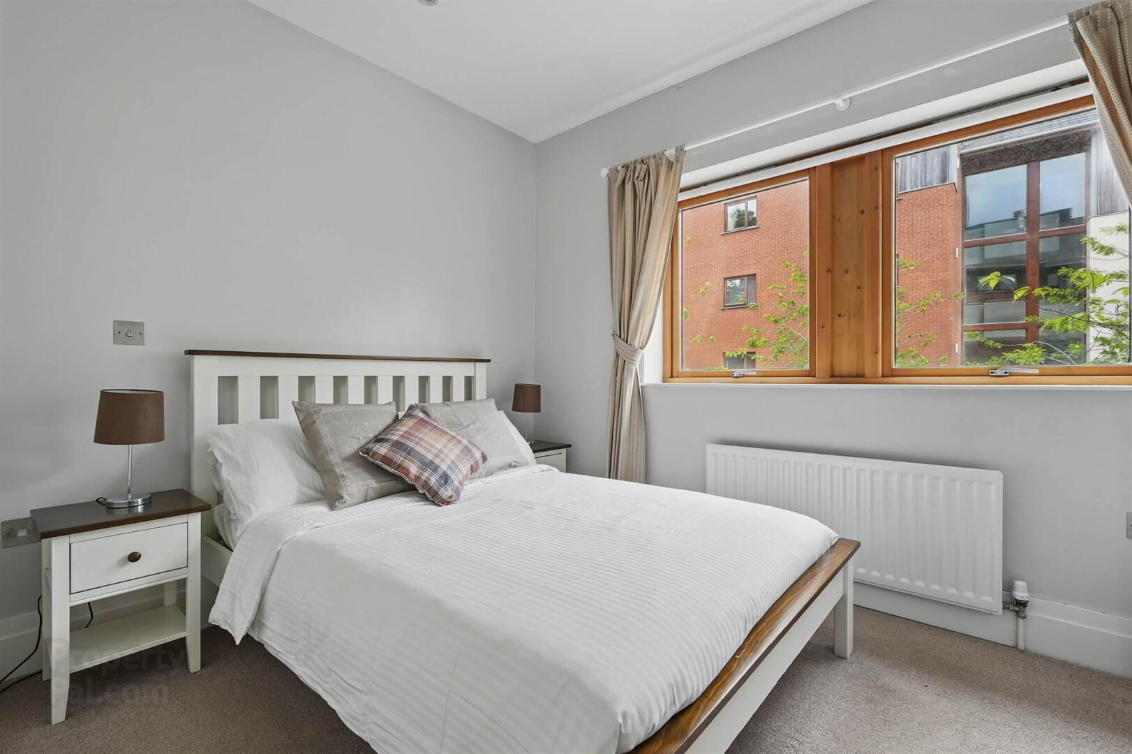 B5 Apt Malone Square, 42 Windsor Park 9 of 12