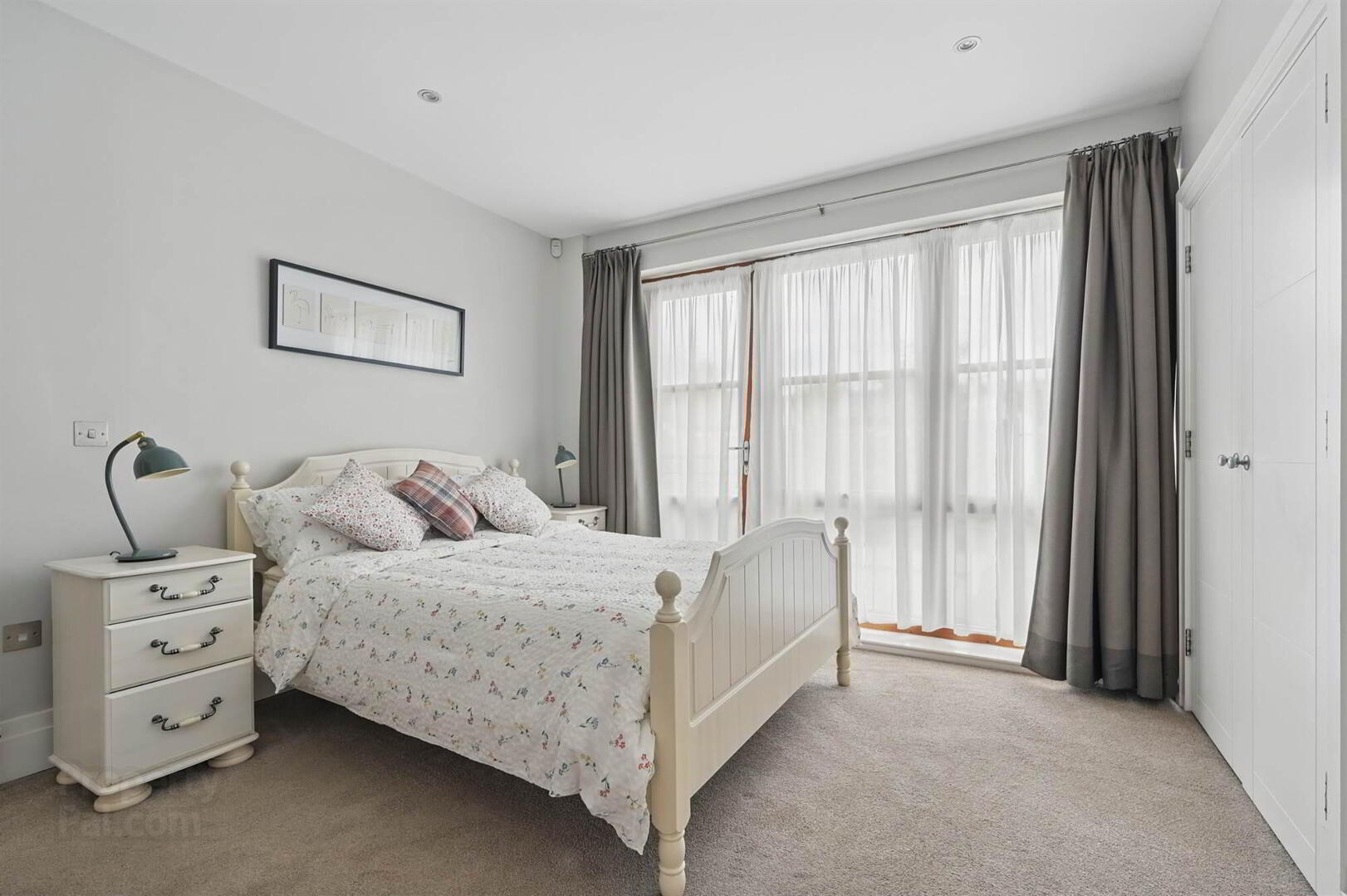 B5 Apt Malone Square, 42 Windsor Park 10 of 12