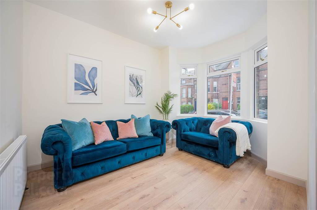 6 Sandhurst Drive 3 of 17