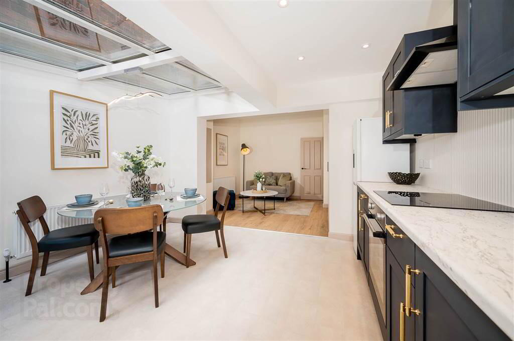 6 Sandhurst Drive 9 of 17