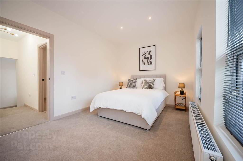 6 Sandhurst Drive 12 of 17