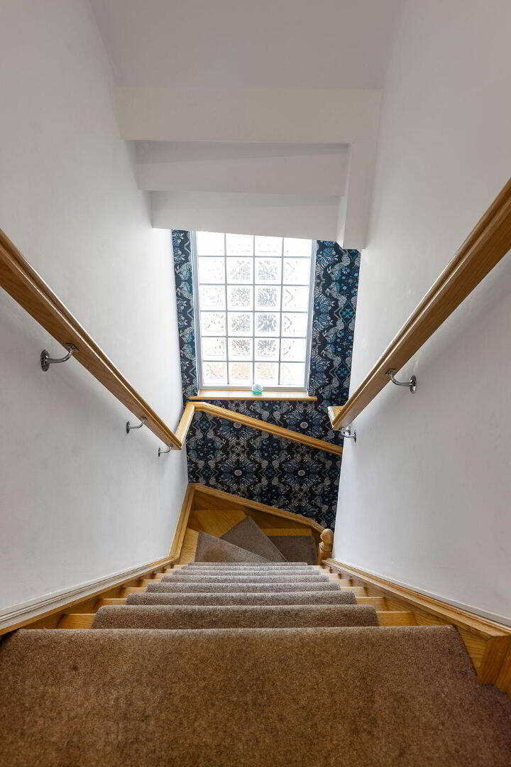 100a Lodge Road 16 of 40