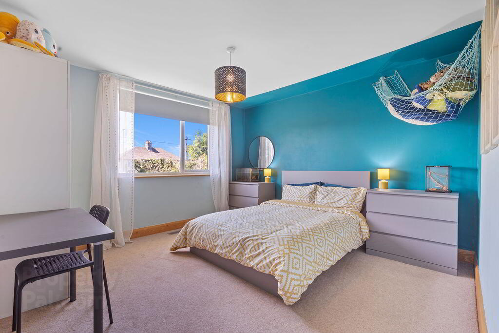 100a Lodge Road 23 of 40