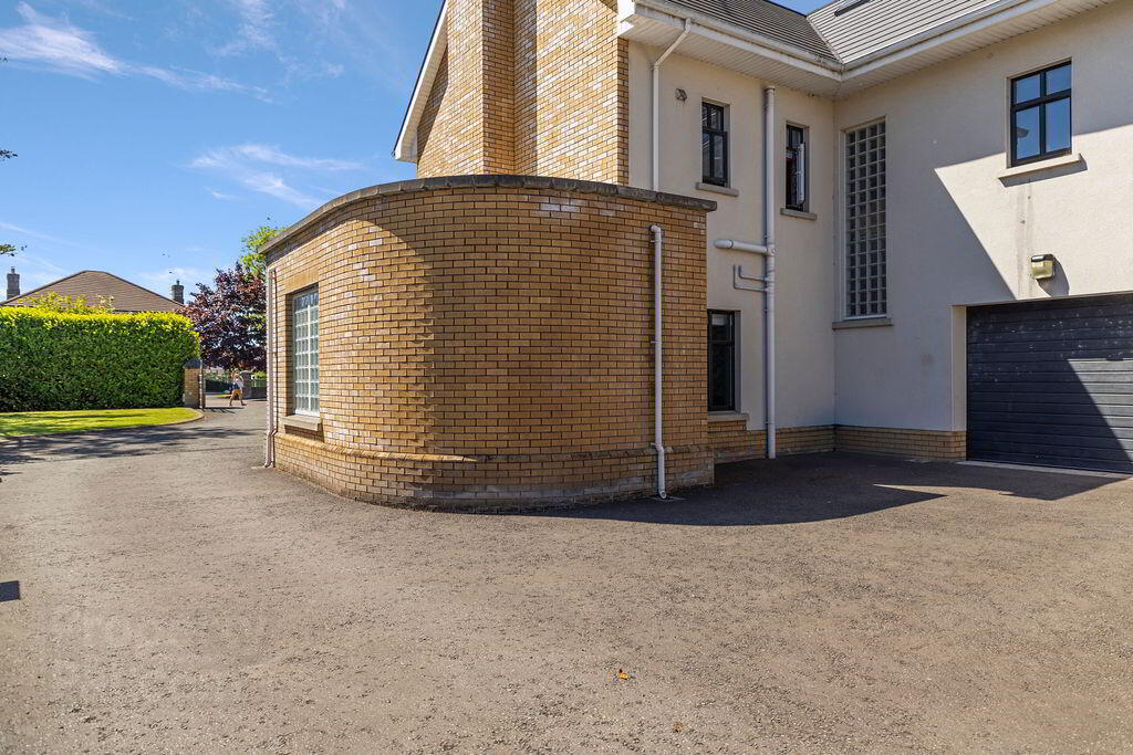 100a Lodge Road 38 of 40