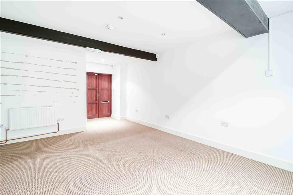 1-3 Ballynahinch Street 13 of 32