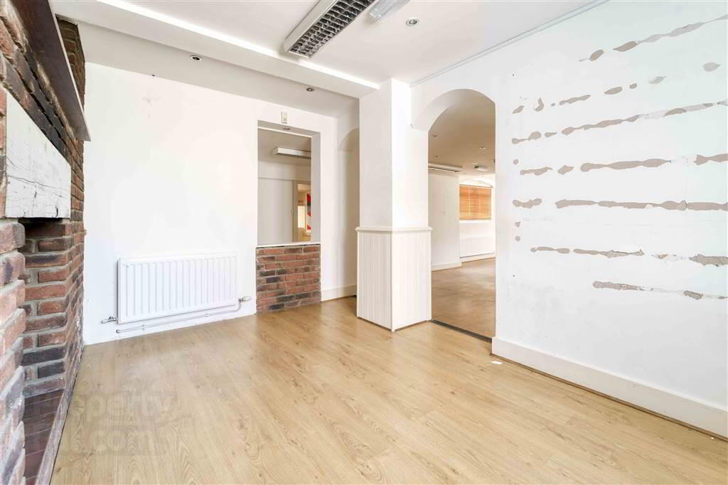 1-3 Ballynahinch Street 17 of 32
