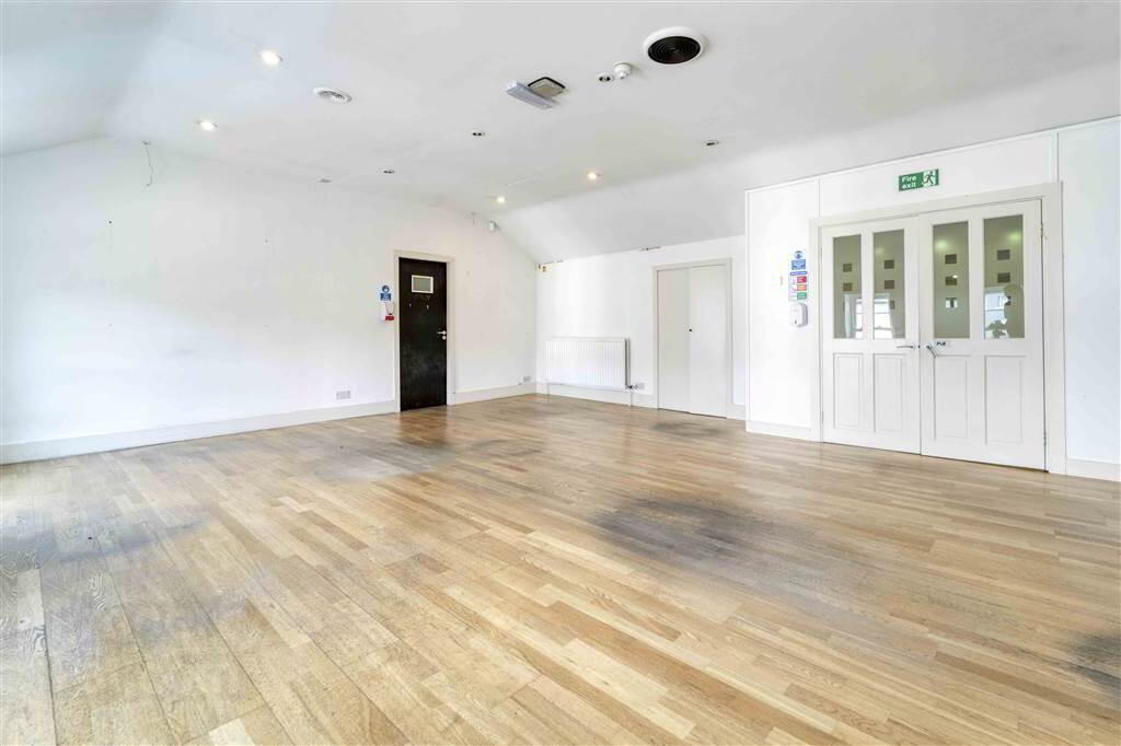 1-3 Ballynahinch Street 18 of 32