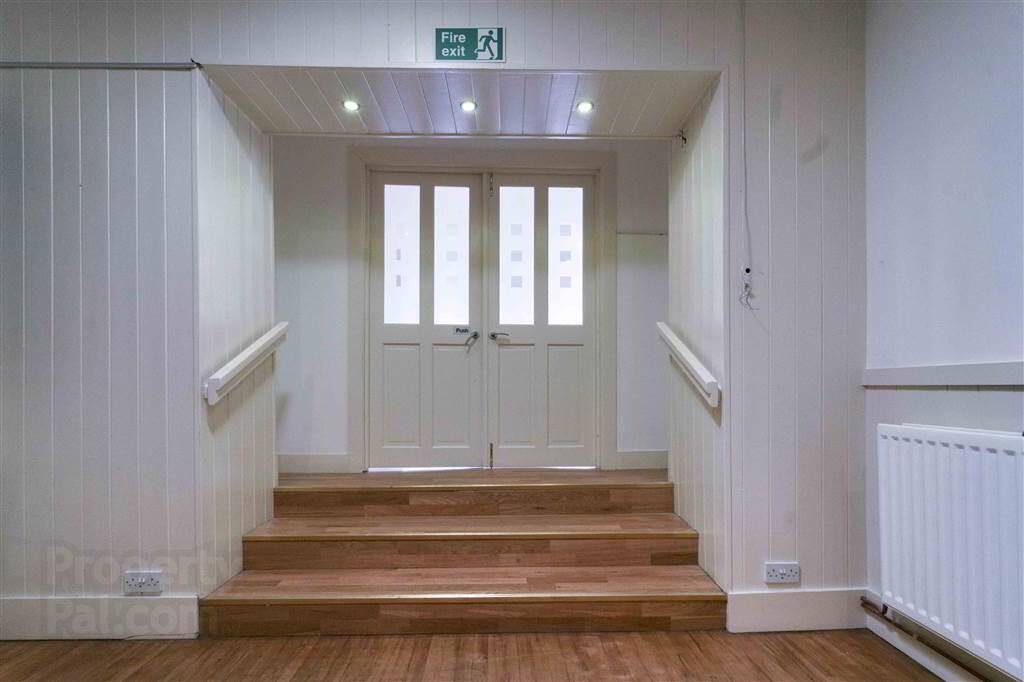 1-3 Ballynahinch Street 28 of 32