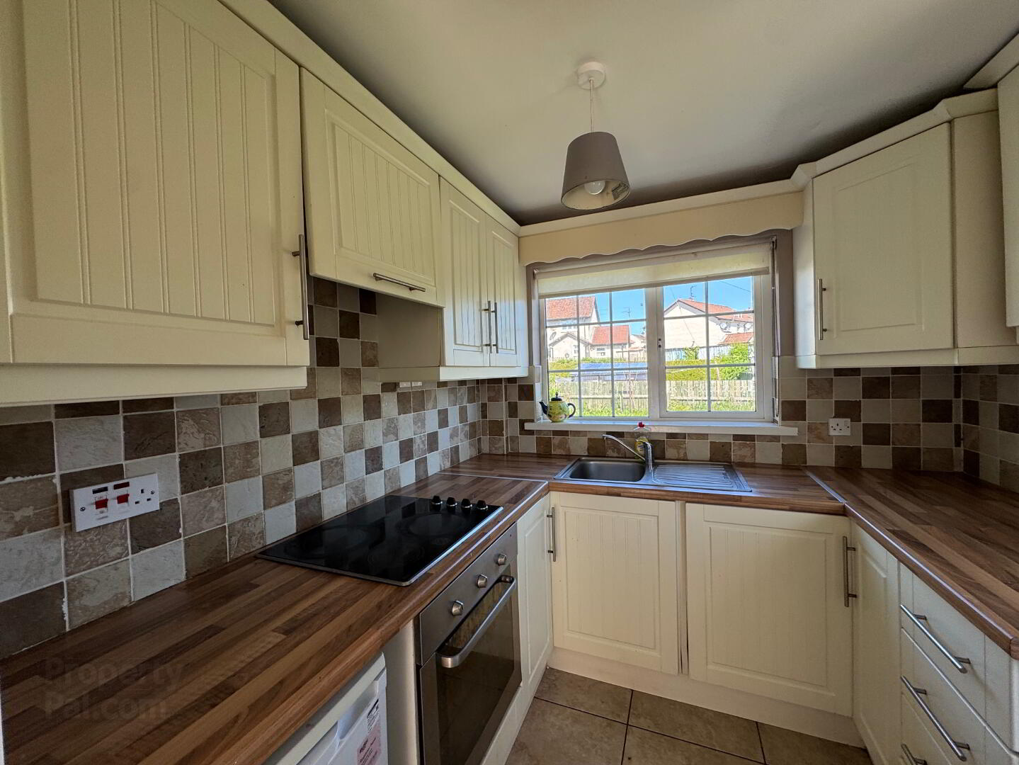 40 St Malachys Park 3 of 12