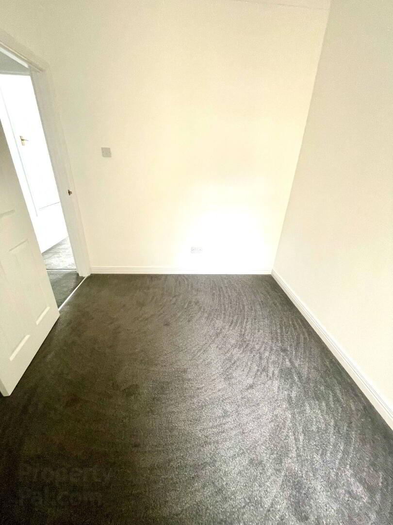 3 Cliftonville Avenue 14 of 22
