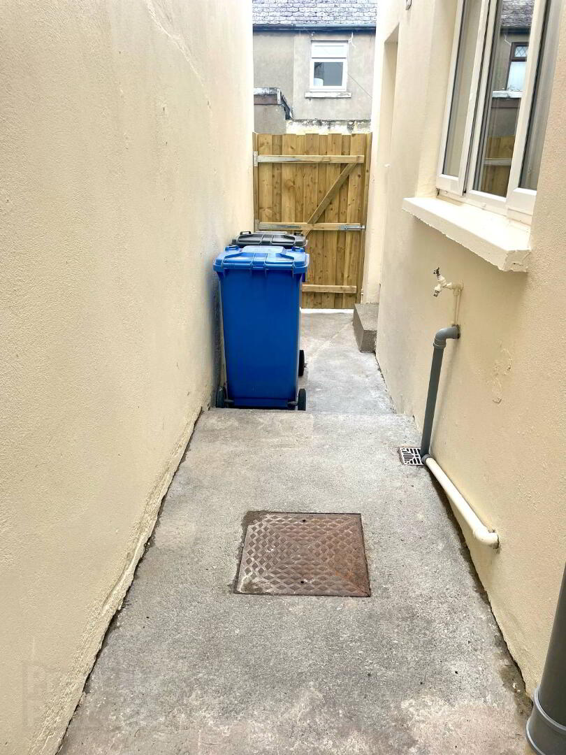 3 Cliftonville Avenue 21 of 22