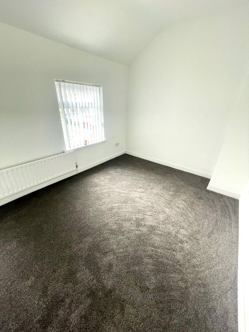 3 Cliftonville Avenue 12 of 22