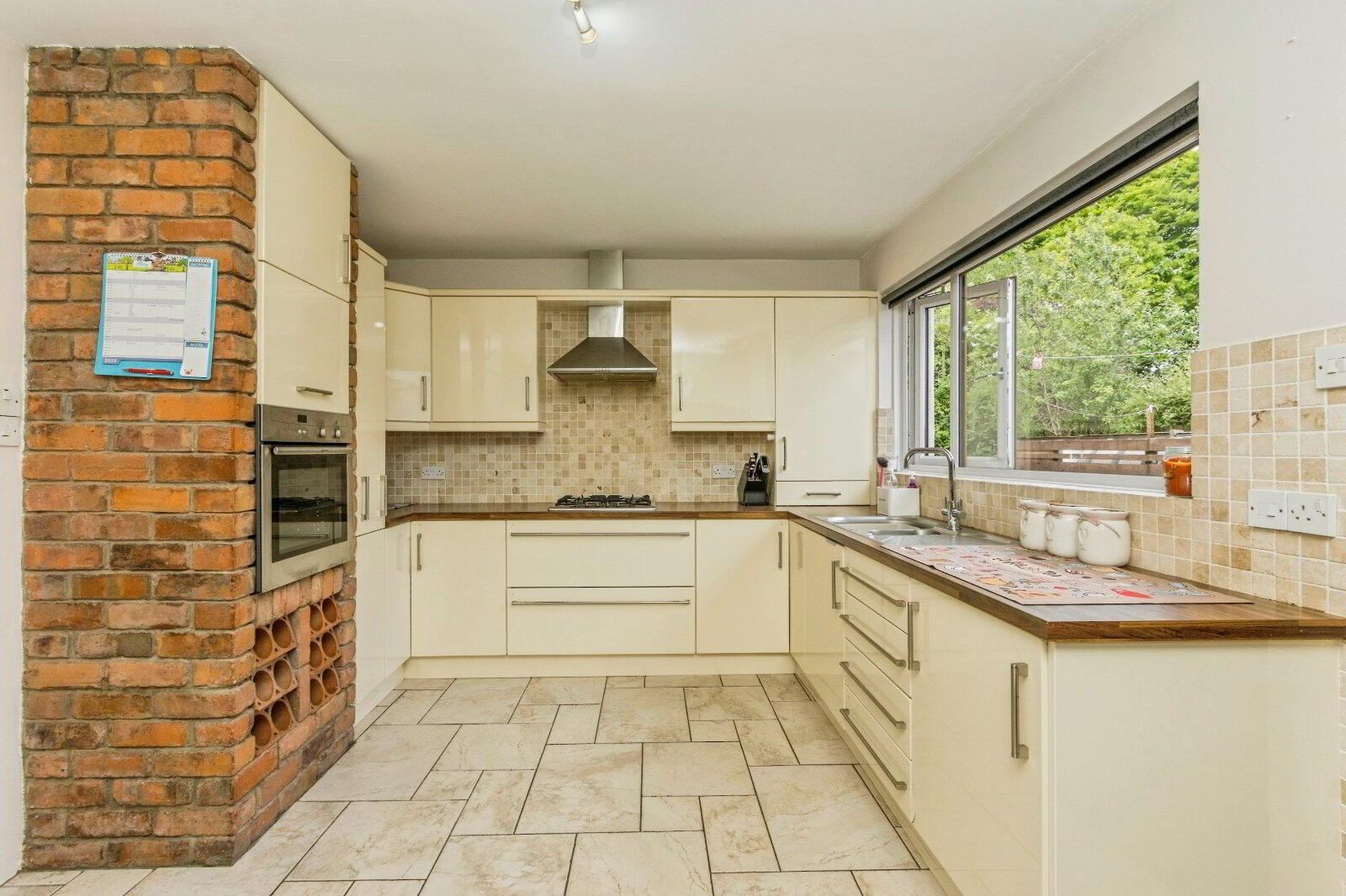 29 Ashcroft Way 5 of 20