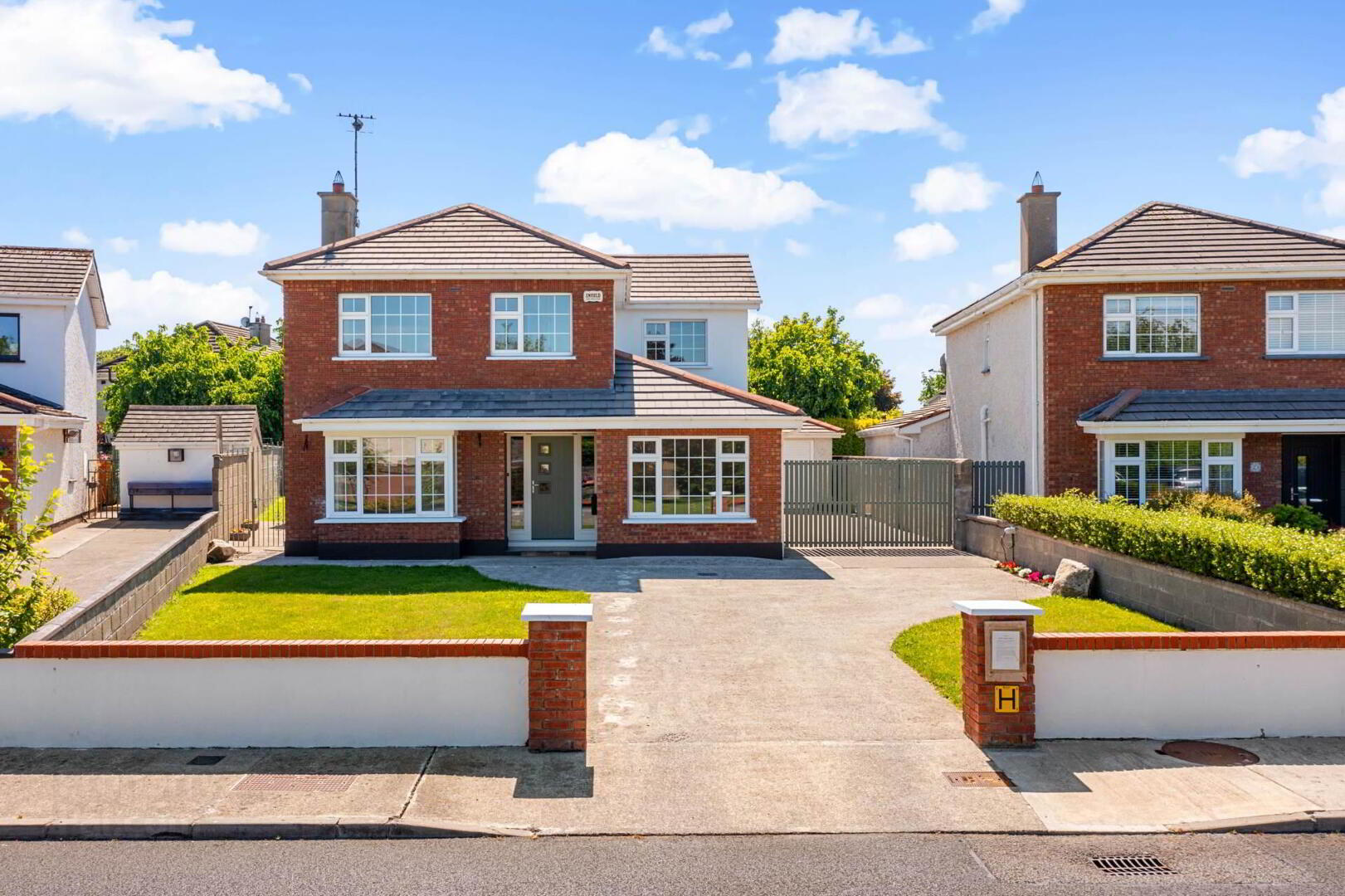22 Gleniden Court 1 of 55