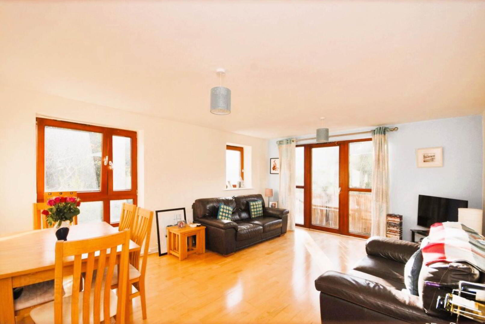 246 Parklands(h) 4 of 13