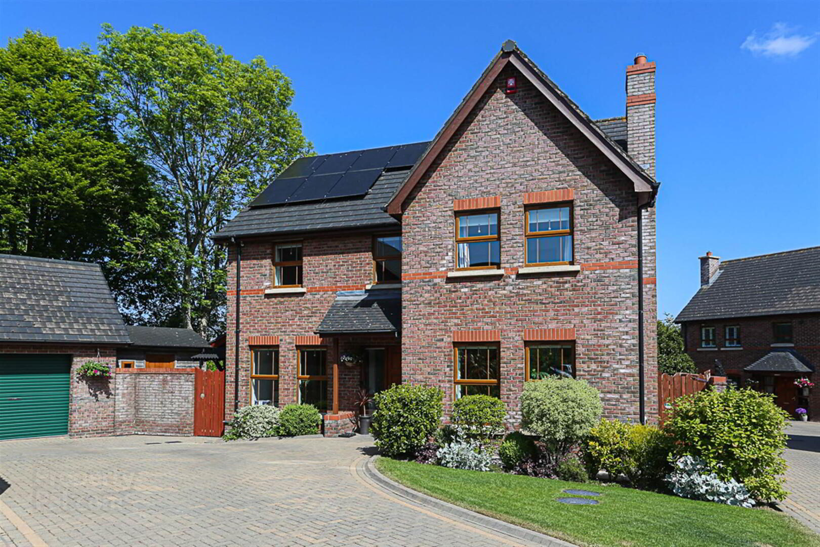 24 Walmer Grove 1 of 43