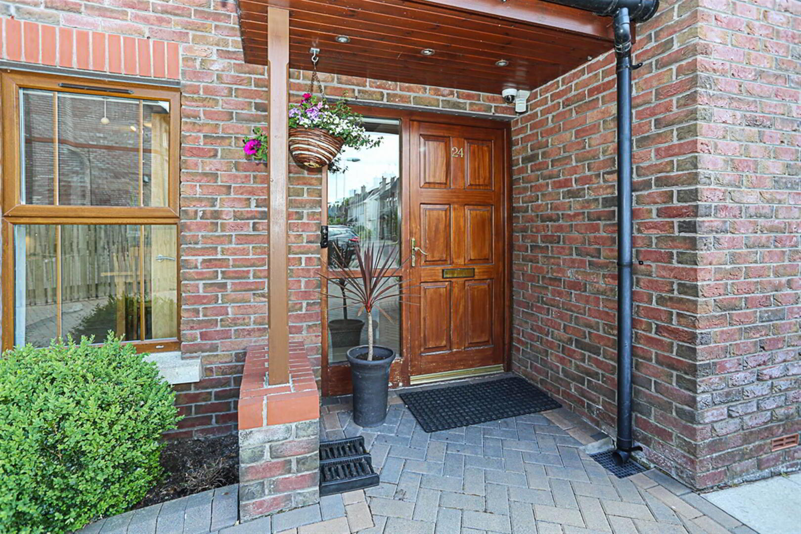 property description image